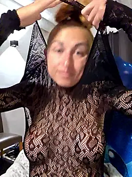 Онлайн чат XXX kylie_blck