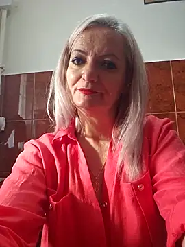 LadyTouch Adlı Modelin Canlı XXX Sohbeti