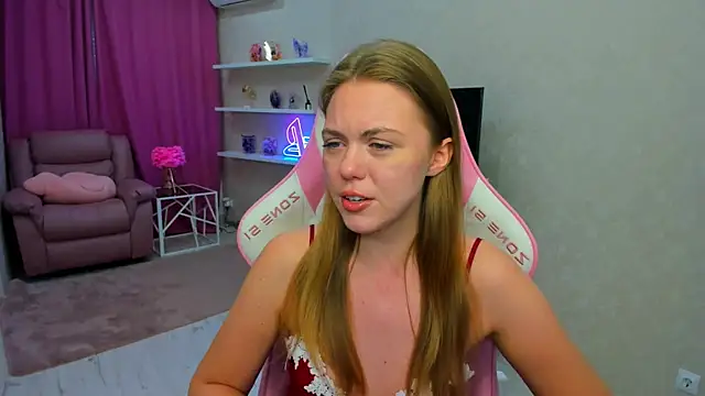 Strawberrye élő XXX-chatje