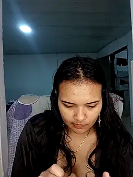 Онлайн чат XXX Emily_Rouse23