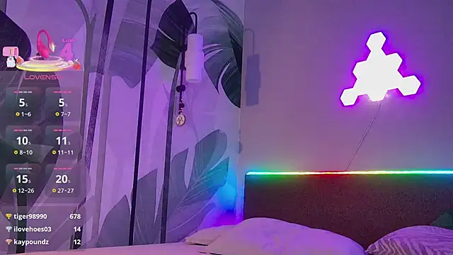 RubyValen's Live XXX Chat