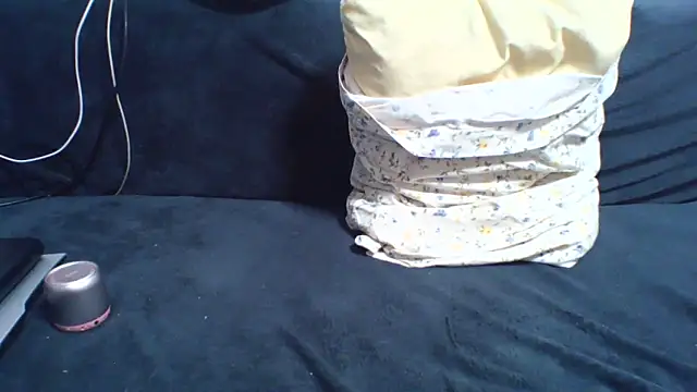 KaelNox: διαδικτυακό σόου στην κάμερα