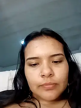 Emily_Rouse23のライブXXXチャット