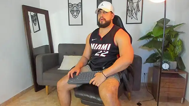 Justin_kingX7 Adlı Modelin Canlı XXX Sohbeti