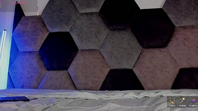 Latrellx7's Webcam Show