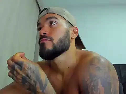 Alexander_Martines Chat XXX in diretta