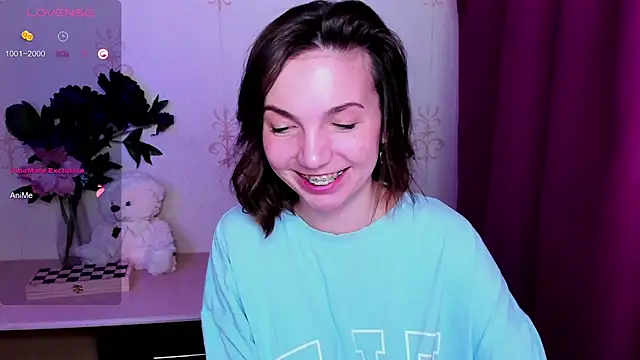 KindHazelHere_ Adlı Modelin Canlı XXX Sohbeti