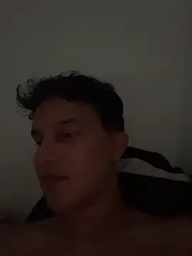 Leo_Savage_: διαδικτυακό σόου στην κάμερα