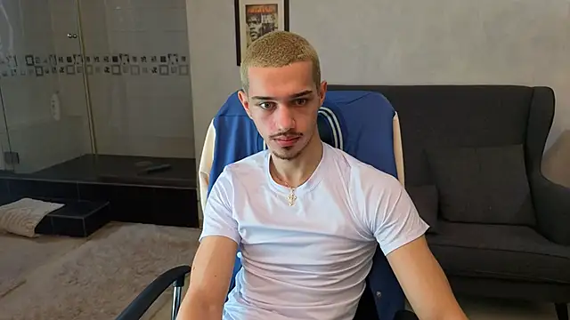 KaydenDrew Adlı Modelin Canlı XXX Sohbeti