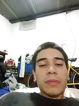 MrdetonadorのライブXXXチャット