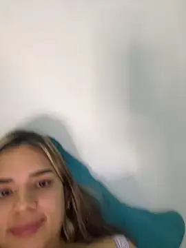 Sara__sweett élő XXX-chatje