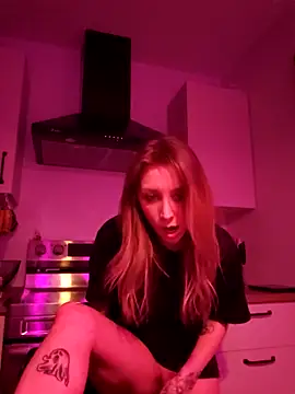 LilyOrion Chat XXX in diretta