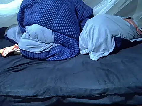 Leebwoy20: διαδικτυακό σόου στην κάμερα