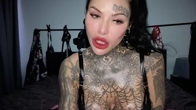 darkinkedbabe: онлайн-секс-чат