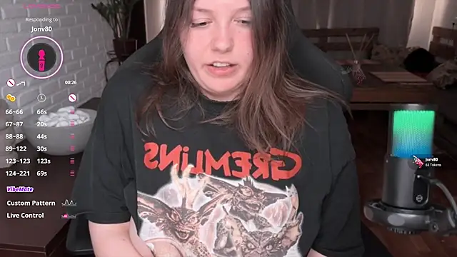 XNirvanaX Show in webcam