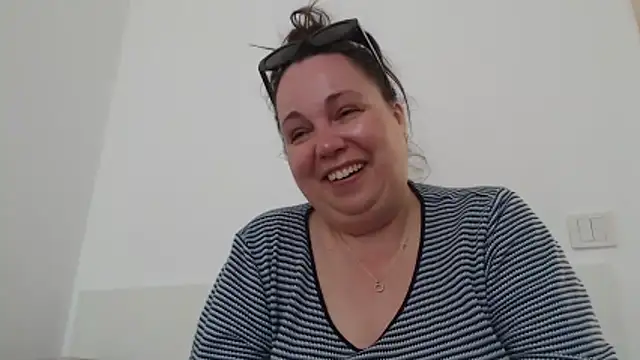 WendyRhoades Adlı Modelin Canlı XXX Sohbeti