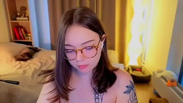 دردشة MilenaSaint الجنسية المباشرة