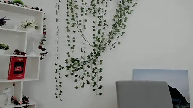 NorineMaw's Live XXX Chat