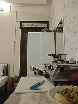 NakedMILFx Chat XXX live