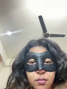 raavigirl's Live XXX Chat