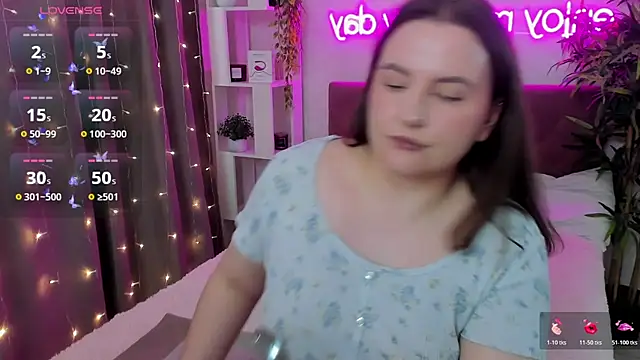 FeralPeach's Live XXX Chat