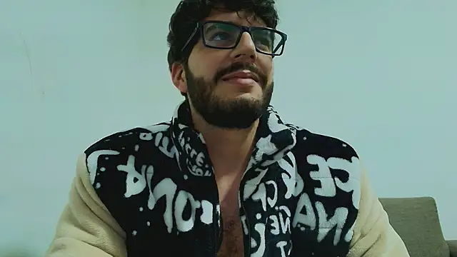 thomas_gun 现场XXX聊天