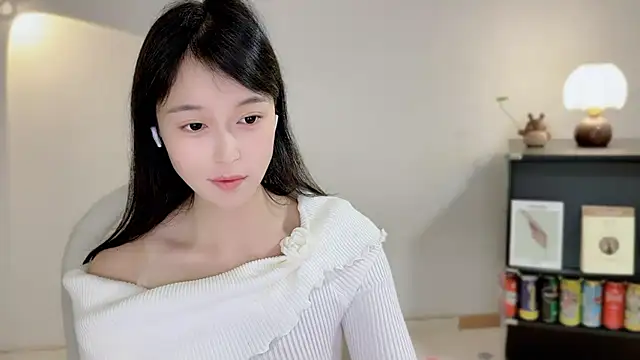 Onechestnut's Live XXX Chat