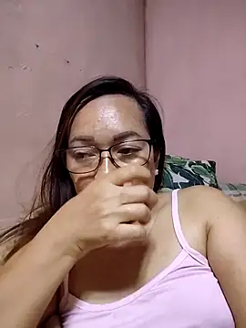 Show modela asianwet4u na web-kameri