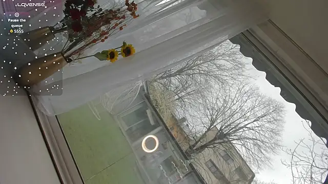 Ella_Vee 现场XXX聊天