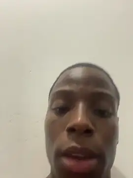 CharlesBrown_ 在線直播表演