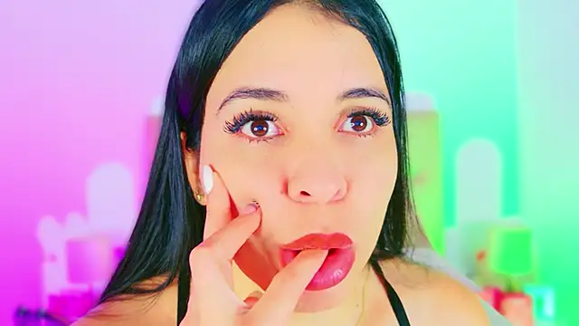 CharlootteEvans' Live XXX Chat