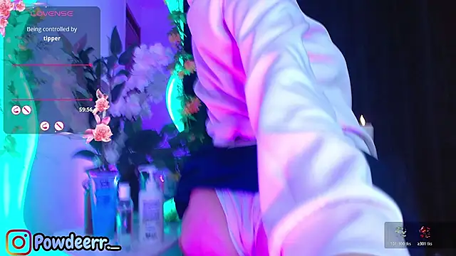 Онлайн чат XXX LeePowder