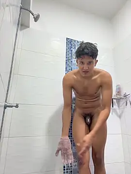 XXX chat uživo modela Leo_Savage_