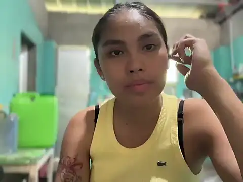 Alaia_River 在線直播表演