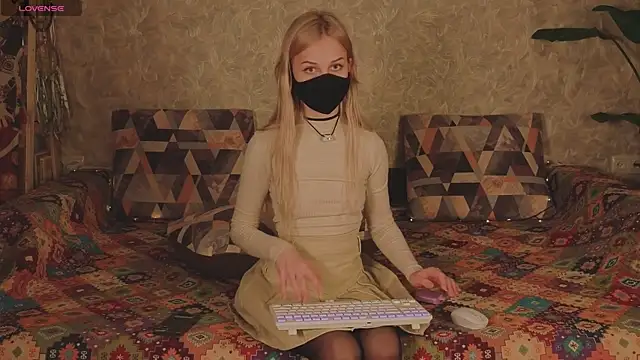 EternalOphelia Webcam Show