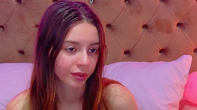 CoraVex's Live XXX Chat