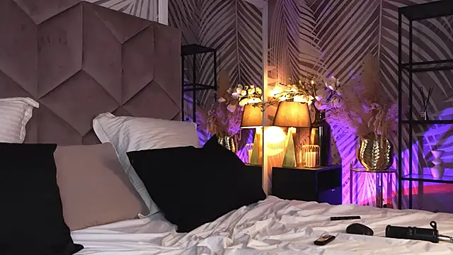 EvaRhea Chat XXX in diretta