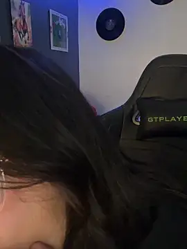 Chat XXX ao vivo de miacanela_xo