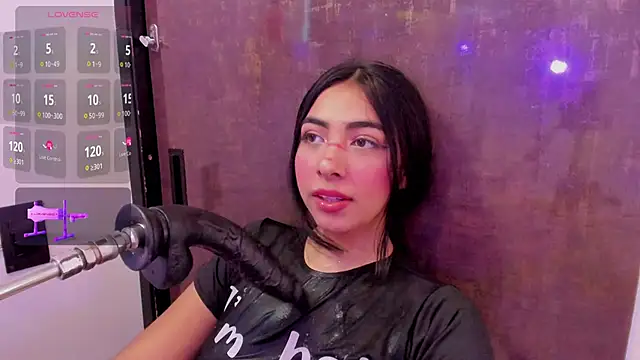 Chatroom XXX en direct de cherry_skinny_