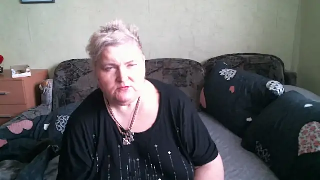 Lana555: онлайн-секс-чат