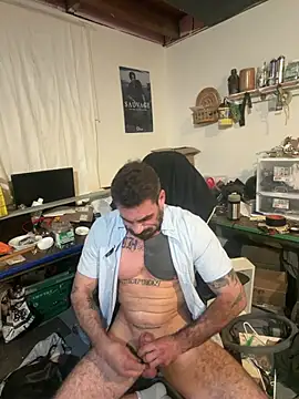 Chat XXX en directo de Mikejjone