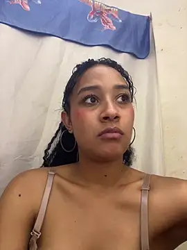 Aurora_fantasyPink's Live XXX Chat