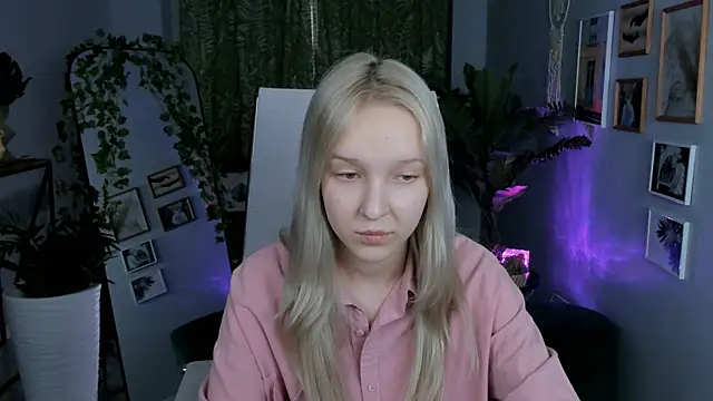 Онлайн чат XXX MaoqiBeverly