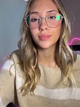 fanyabbey Adlı Modelin Canlı XXX Sohbeti