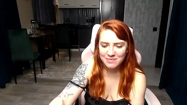 Reginasmilee Adlı Modelin Canlı XXX Sohbeti