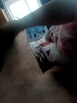 KissMeAss9387: онлайн-секс-чат