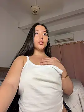 Nhefertary Chat XXX in diretta