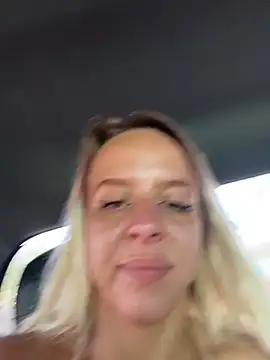 LikaCat élő XXX-chatje