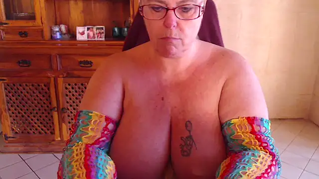 Živý XXX chat MISS_LINDAH