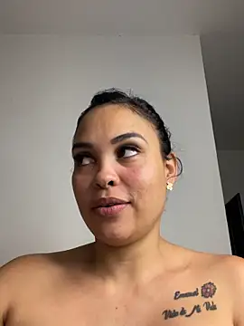 FOX_LATINA: онлайн-секс-чат